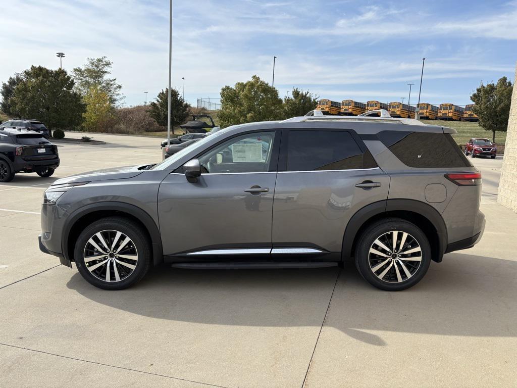 new 2025 Nissan Pathfinder car, priced at $45,959