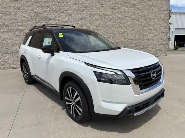 new 2025 Nissan Pathfinder car, priced at $51,052