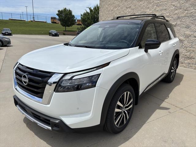 new 2025 Nissan Pathfinder car, priced at $51,052