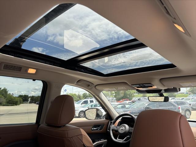 new 2025 Nissan Pathfinder car, priced at $51,052