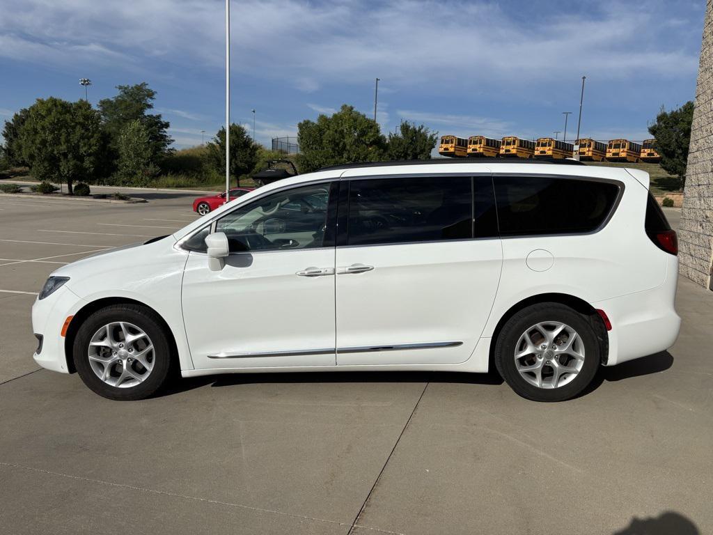 used 2017 Chrysler Pacifica car, priced at $10,988