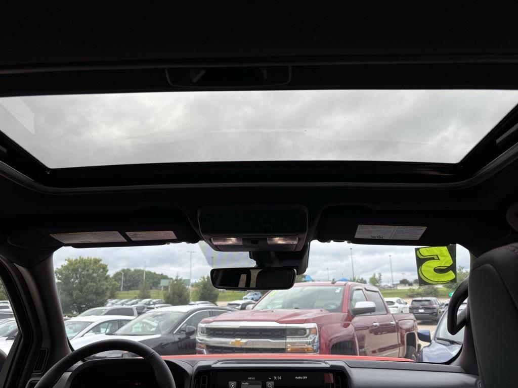 new 2025 Nissan Frontier car, priced at $41,644