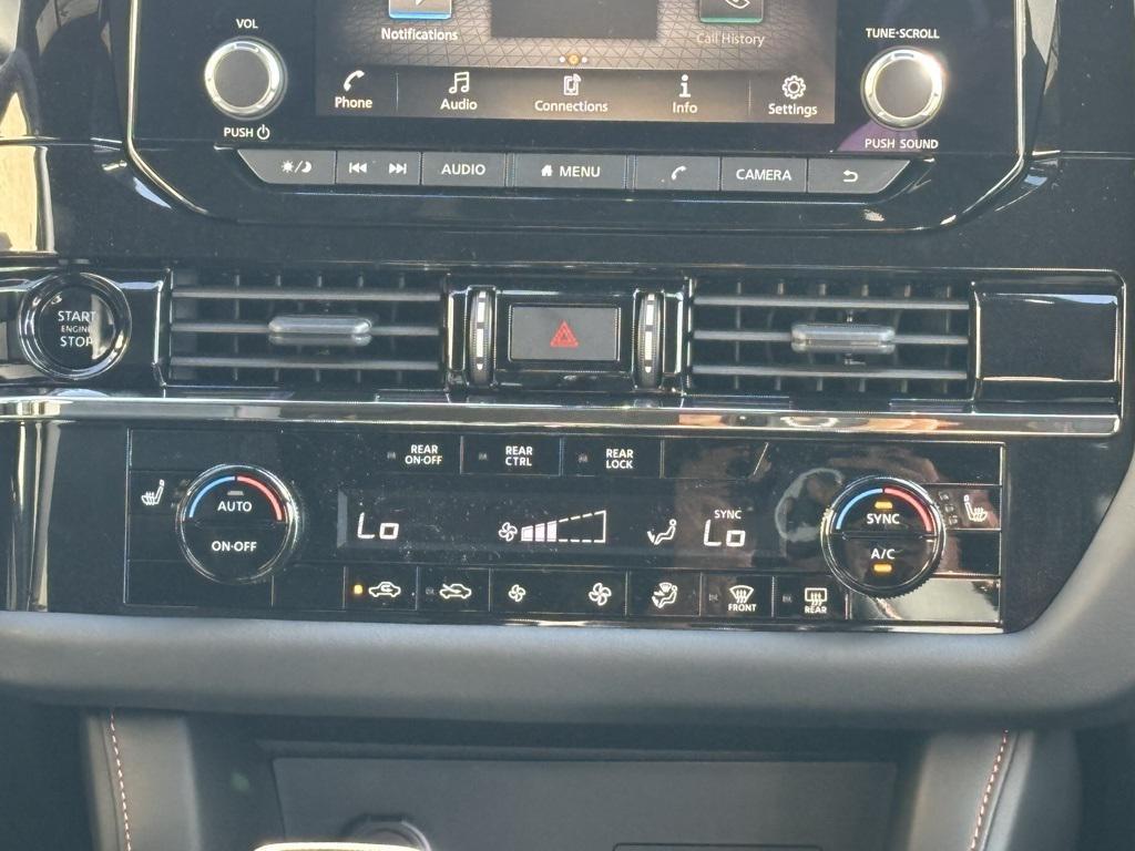 new 2025 Nissan Pathfinder car, priced at $36,398