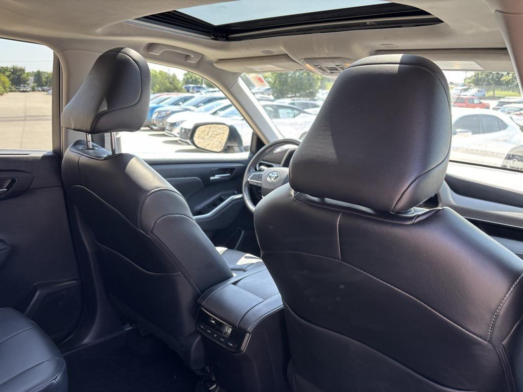 used 2024 Toyota Highlander car, priced at $38,358