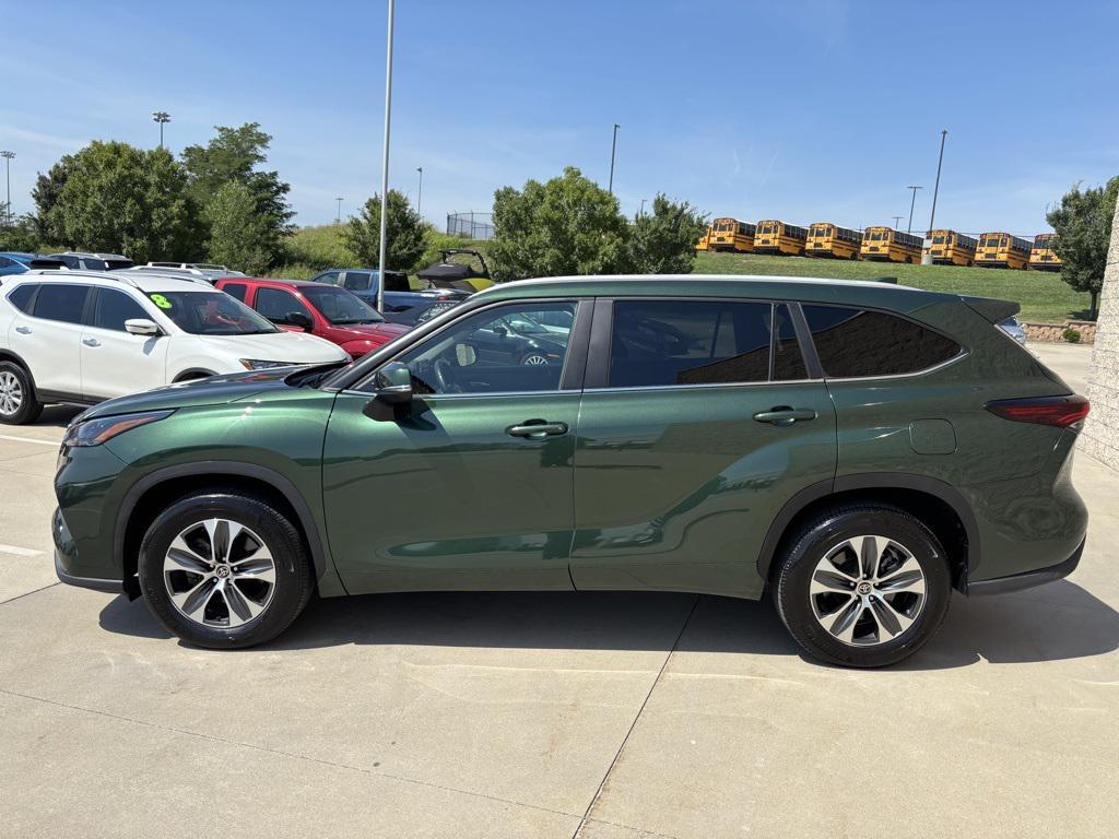 used 2024 Toyota Highlander car, priced at $38,358