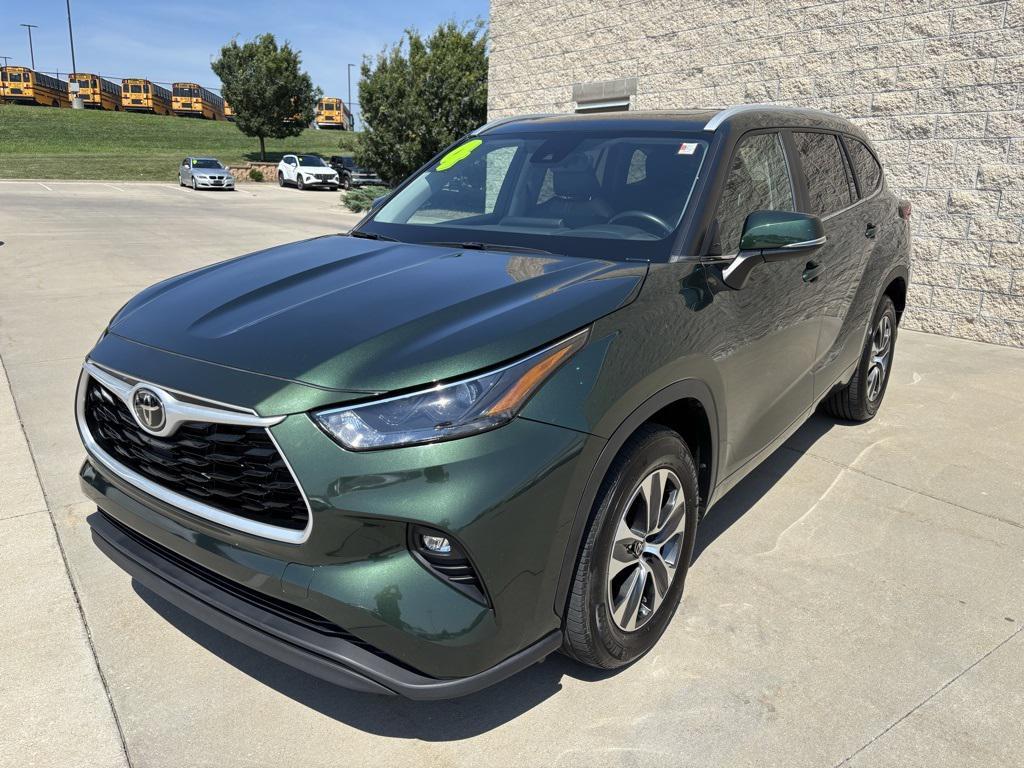 used 2024 Toyota Highlander car, priced at $38,358