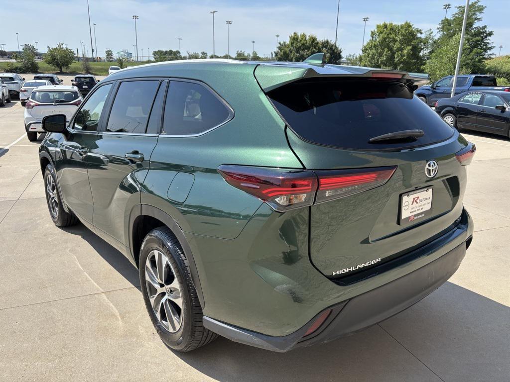 used 2024 Toyota Highlander car, priced at $38,358
