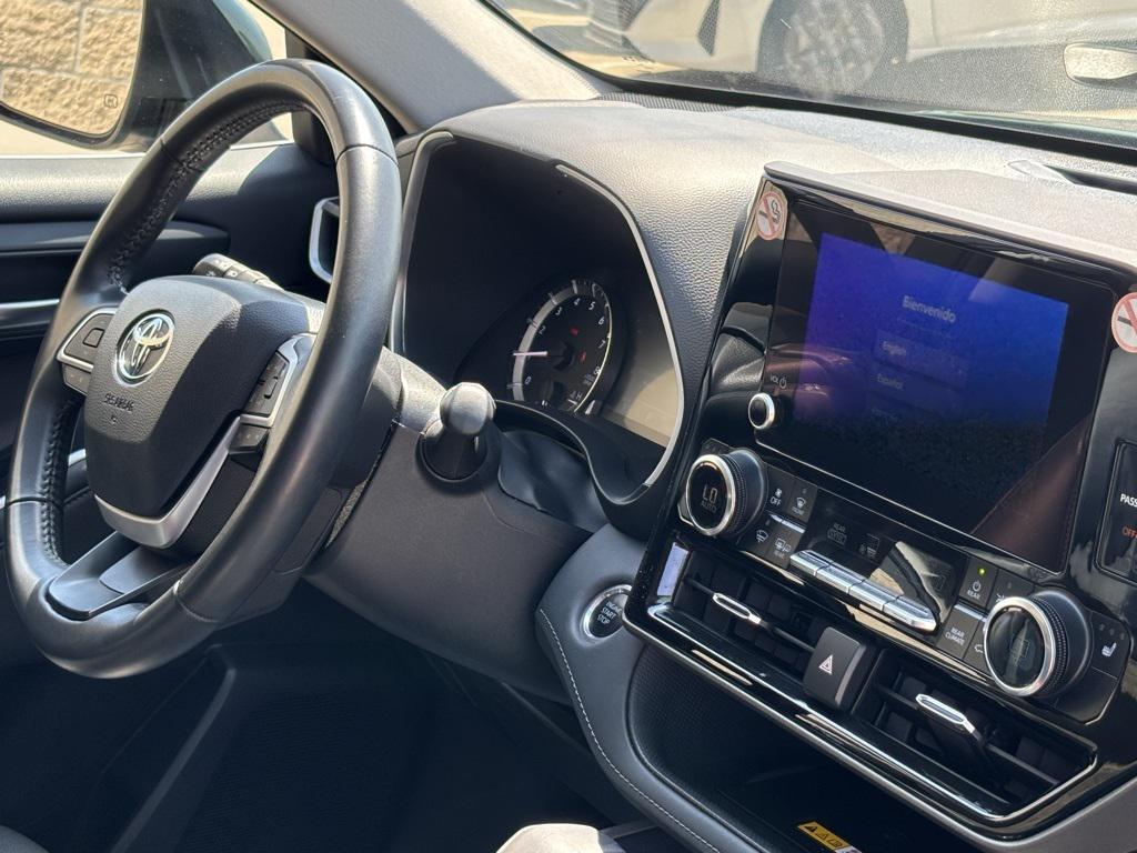 used 2024 Toyota Highlander car, priced at $38,358