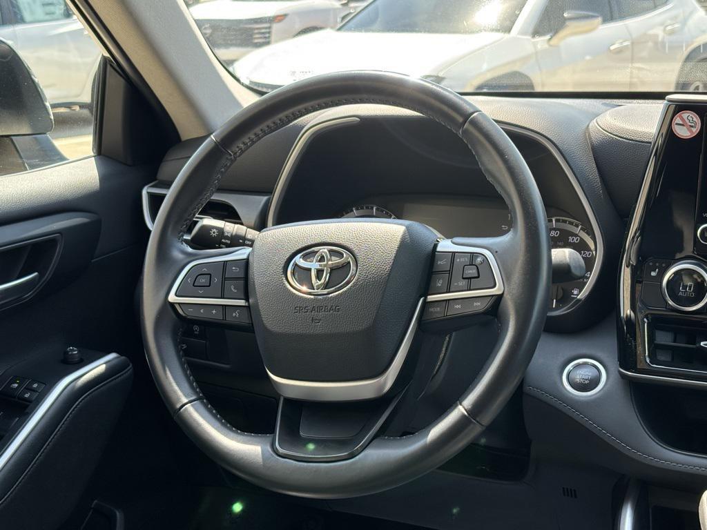 used 2024 Toyota Highlander car, priced at $38,358