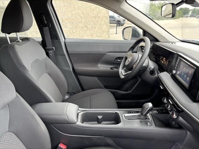 new 2025 Nissan Kicks car, priced at $24,718