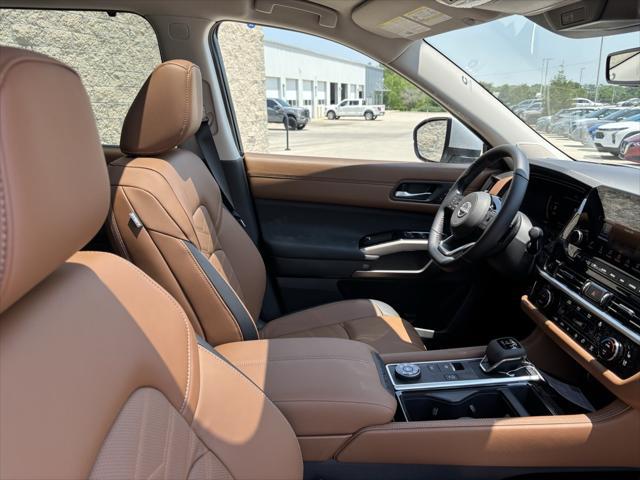 new 2025 Nissan Pathfinder car, priced at $51,142