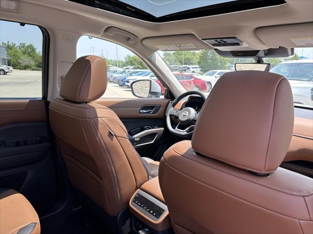 new 2025 Nissan Pathfinder car, priced at $51,142