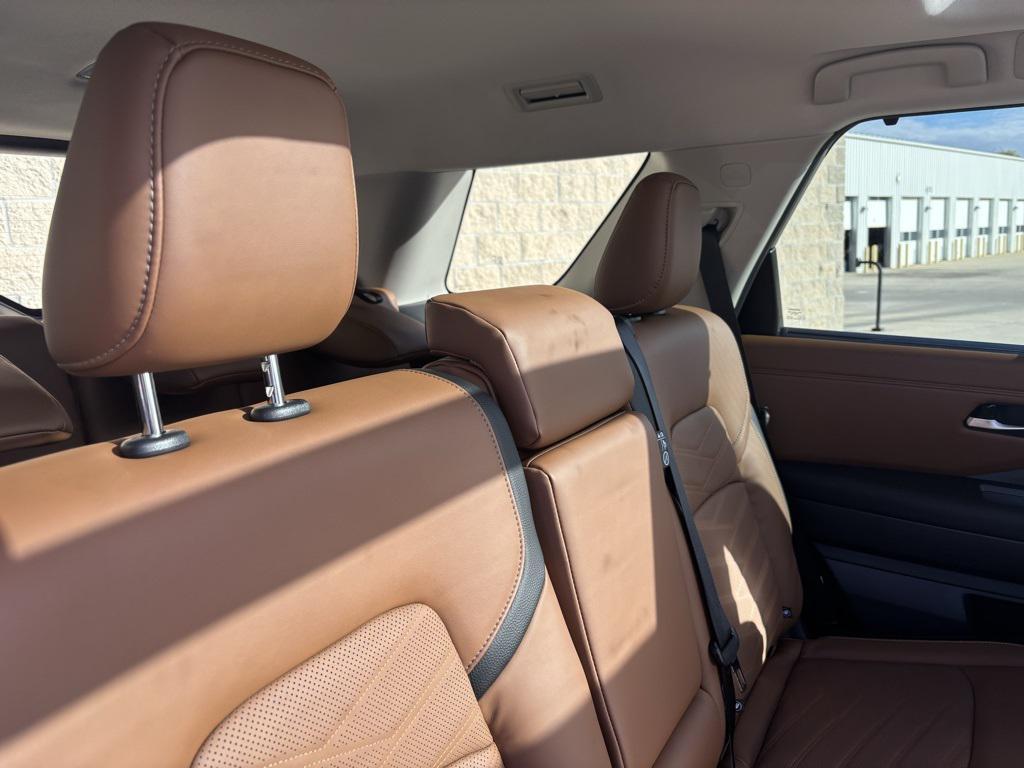 new 2025 Nissan Pathfinder car, priced at $45,514