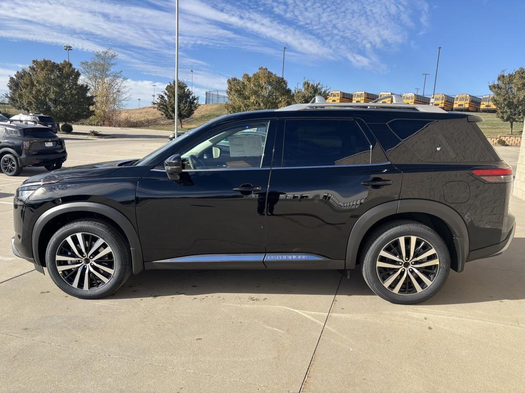 new 2025 Nissan Pathfinder car, priced at $45,514
