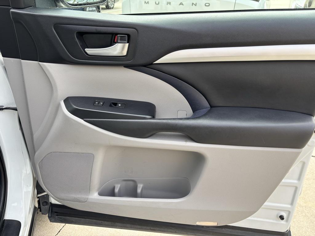 used 2019 Toyota Highlander car, priced at $12,900