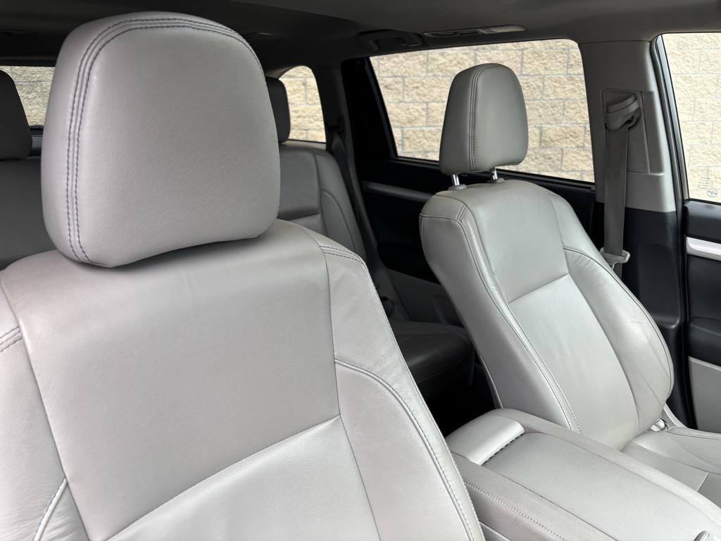 used 2019 Toyota Highlander car, priced at $12,900