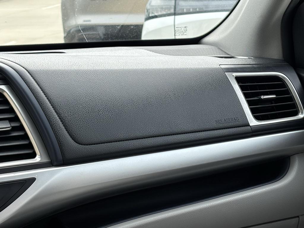 used 2019 Toyota Highlander car, priced at $12,900