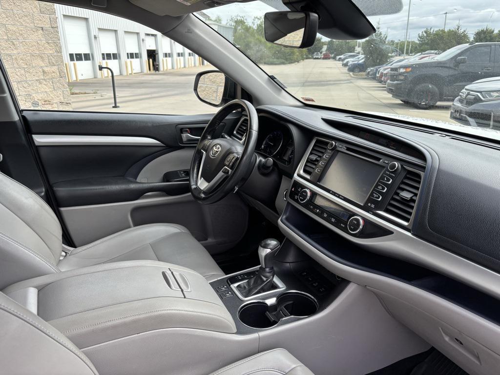 used 2019 Toyota Highlander car, priced at $12,900