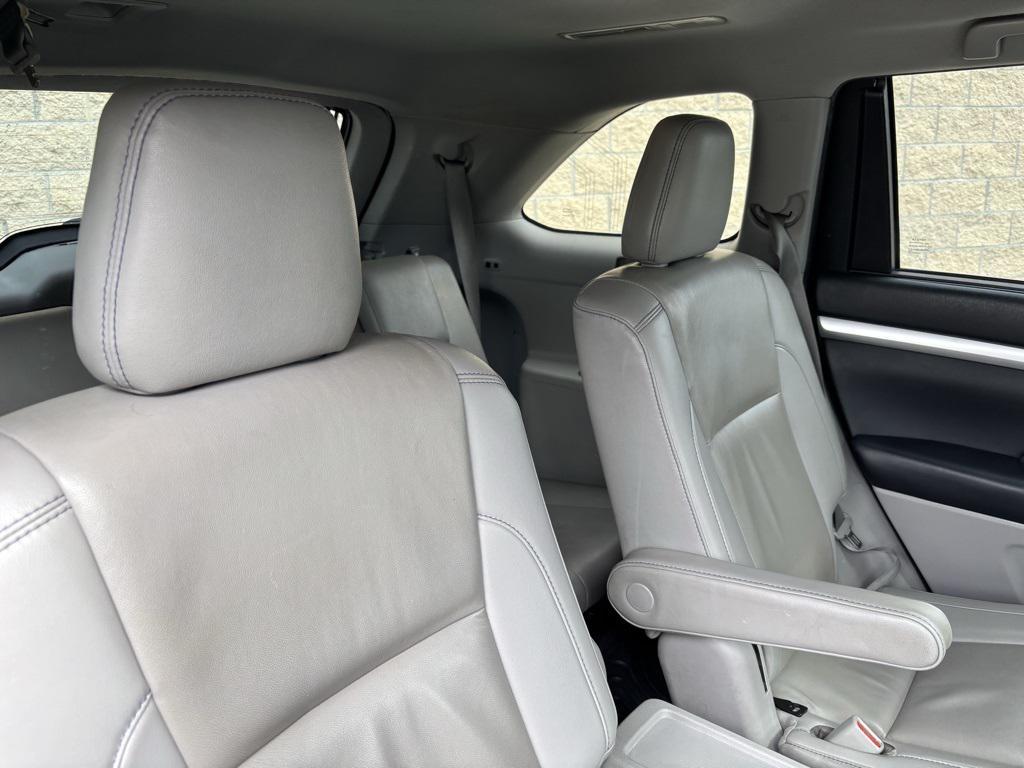 used 2019 Toyota Highlander car, priced at $12,900