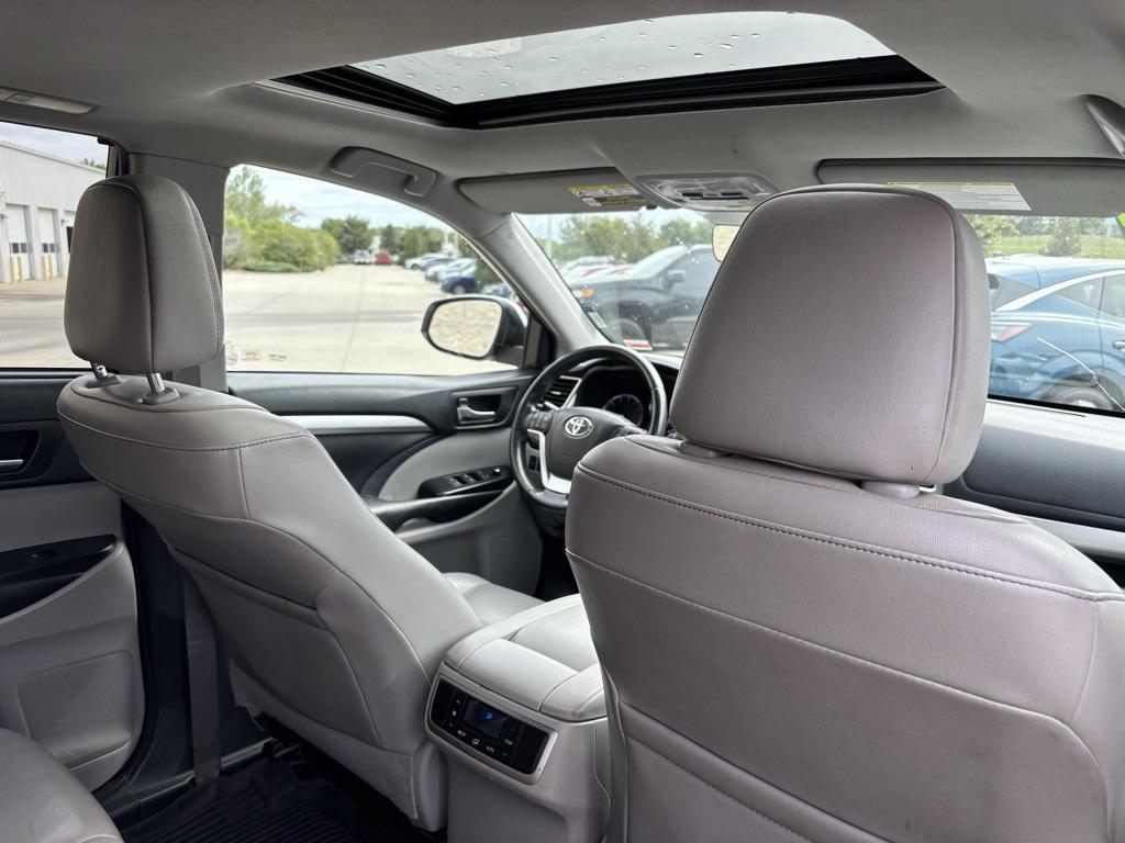 used 2019 Toyota Highlander car, priced at $12,900