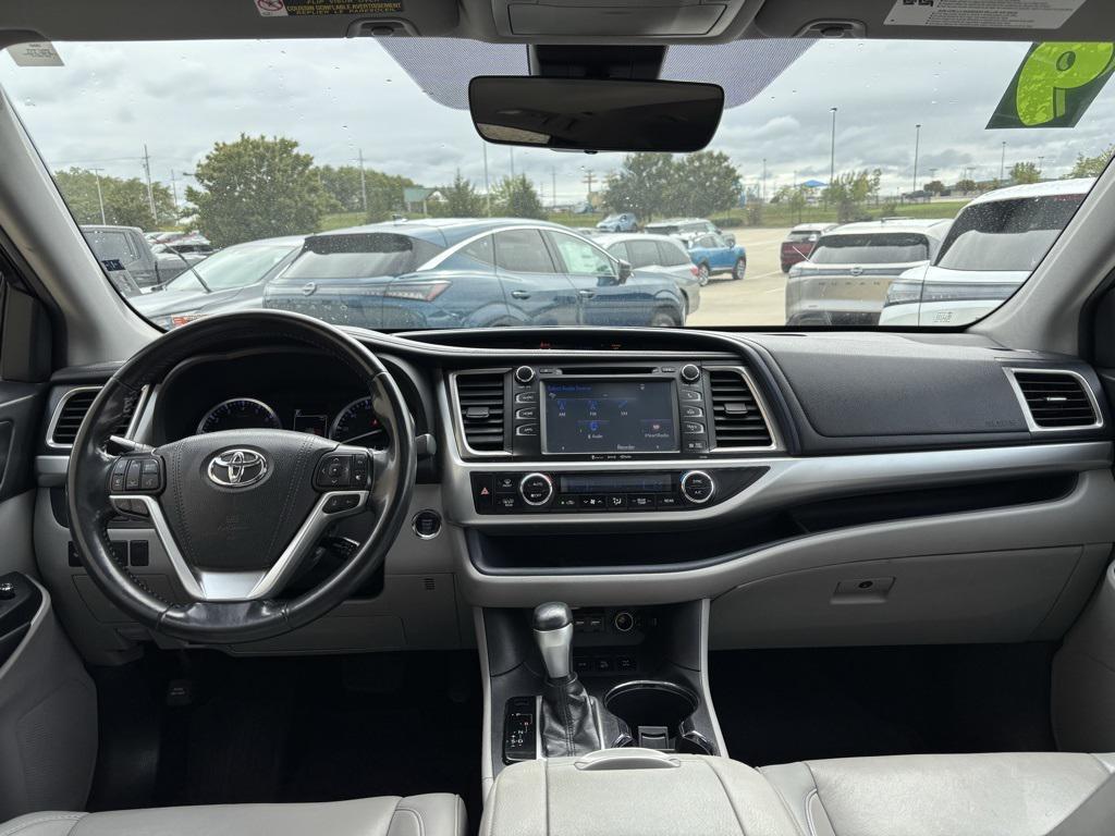 used 2019 Toyota Highlander car, priced at $12,900