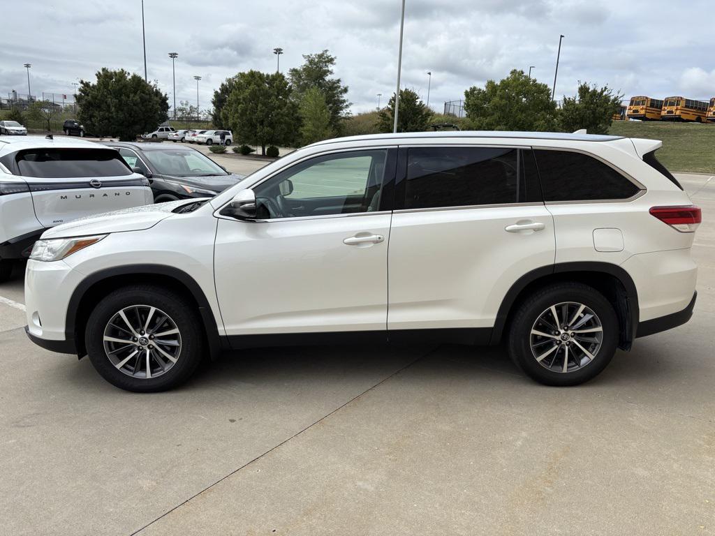 used 2019 Toyota Highlander car, priced at $12,900