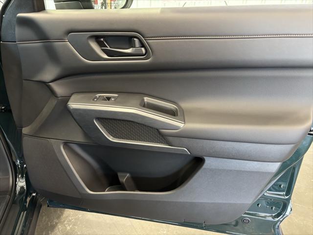 new 2025 Nissan Pathfinder car, priced at $43,212