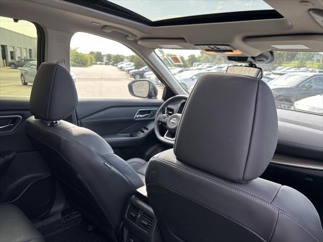 used 2024 Nissan Rogue car, priced at $35,581