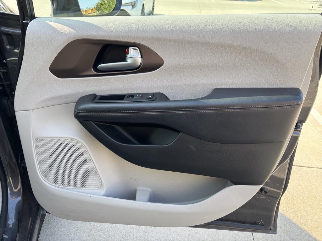 used 2018 Chrysler Pacifica car, priced at $15,932