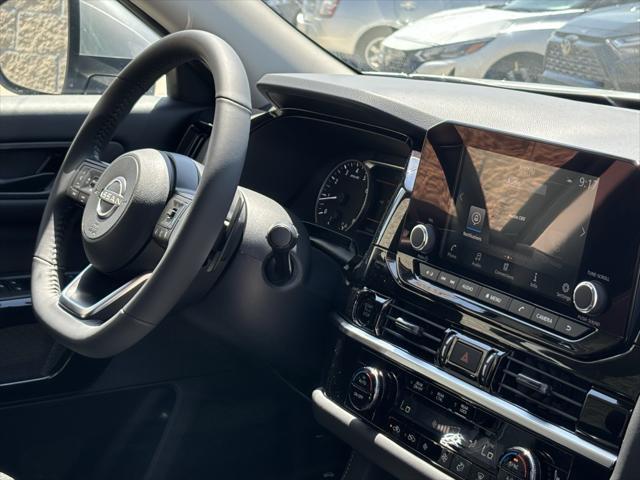 new 2025 Nissan Pathfinder car, priced at $41,979