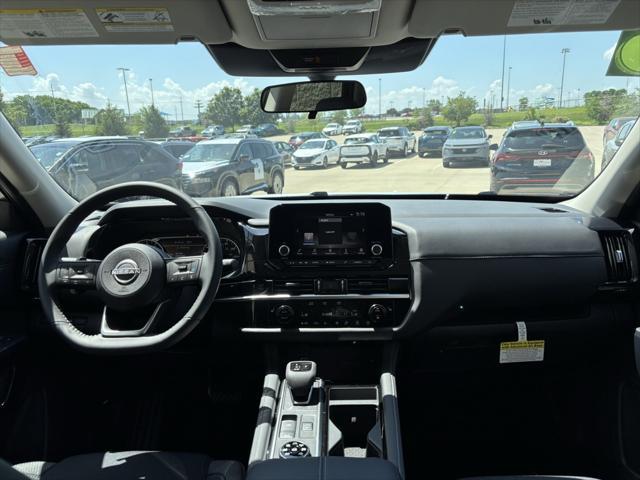 new 2025 Nissan Pathfinder car, priced at $41,979