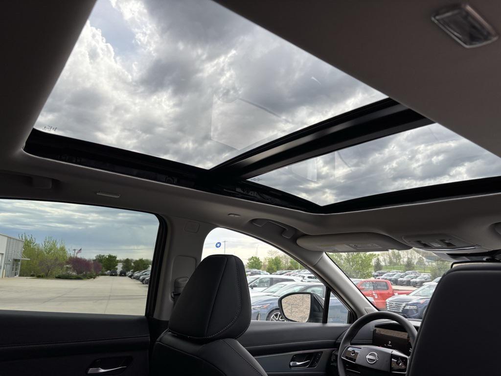 used 2025 Nissan Murano car, priced at $39,482