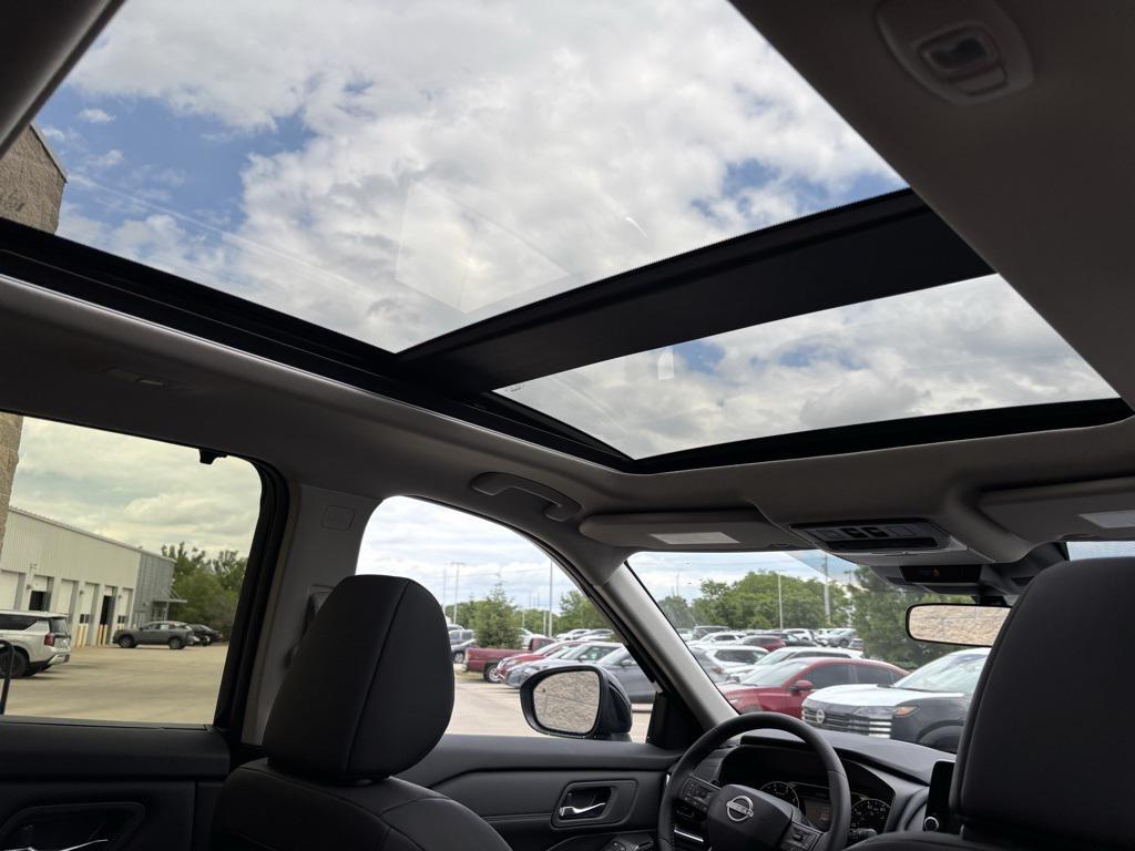 new 2025 Nissan Rogue car, priced at $32,705