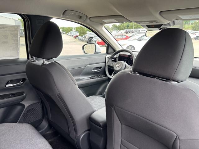 new 2025 Nissan Kicks car, priced at $26,348