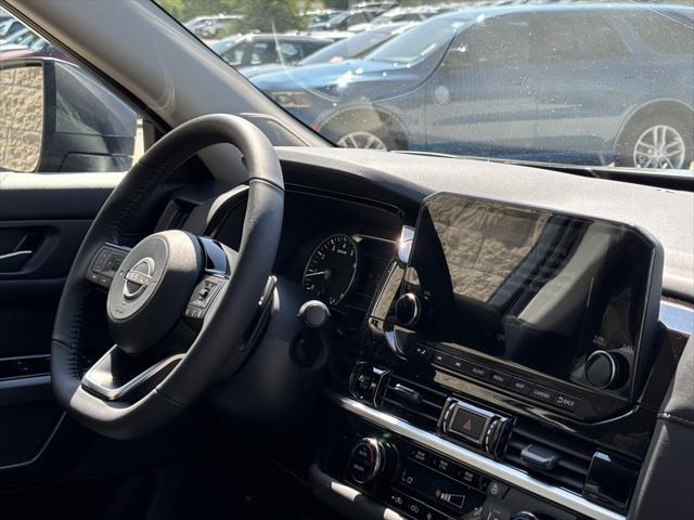 new 2025 Nissan Pathfinder car, priced at $46,821
