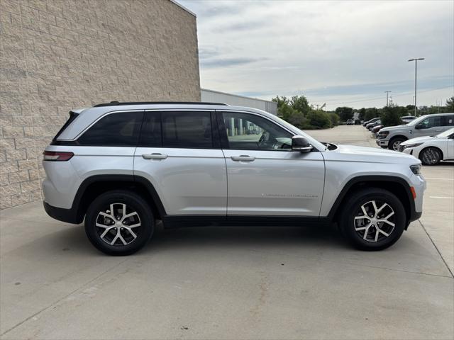 used 2024 Jeep Grand Cherokee car, priced at $39,491