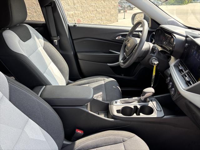 used 2025 Chevrolet Trax car, priced at $22,130