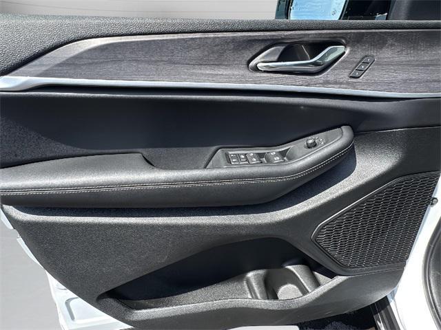new 2025 Jeep Grand Cherokee car, priced at $46,900