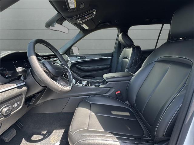 new 2025 Jeep Grand Cherokee car, priced at $46,900