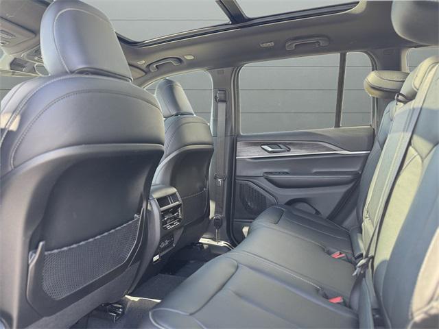 new 2025 Jeep Grand Cherokee car, priced at $46,546