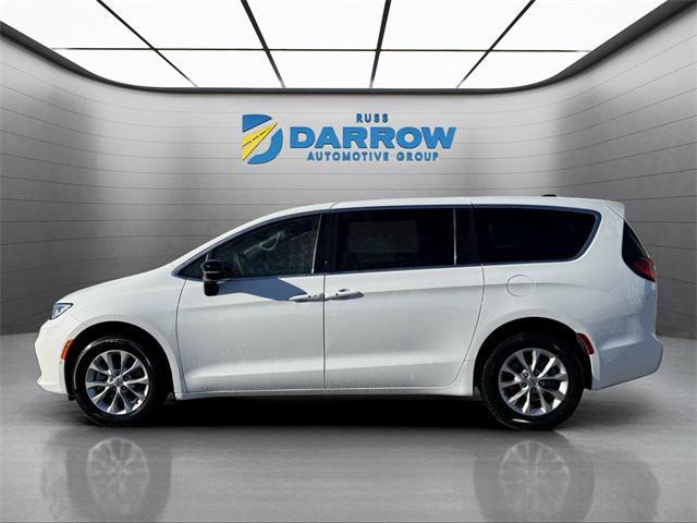 new 2025 Chrysler Pacifica car, priced at $44,291