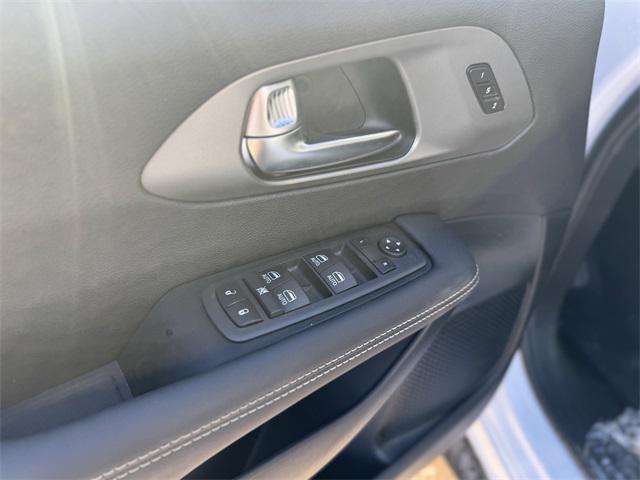 new 2025 Chrysler Pacifica car, priced at $44,291