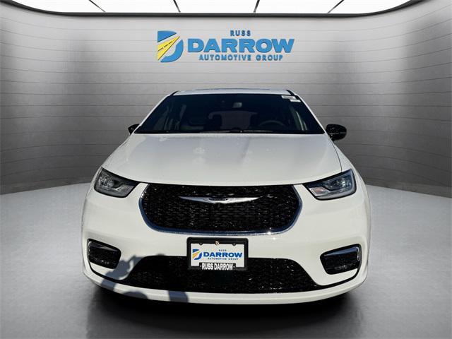 new 2025 Chrysler Pacifica car, priced at $44,291