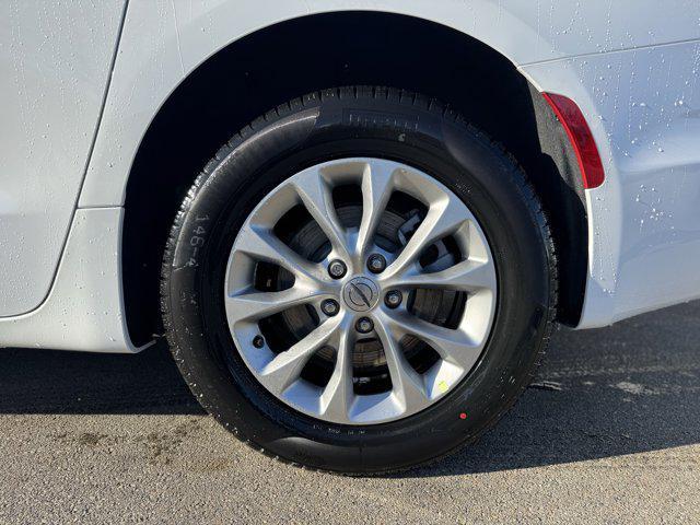 new 2025 Chrysler Pacifica car, priced at $42,050