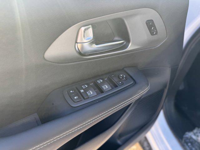 new 2025 Chrysler Pacifica car, priced at $42,050