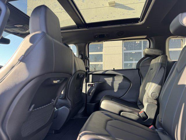 new 2025 Chrysler Pacifica car, priced at $42,050