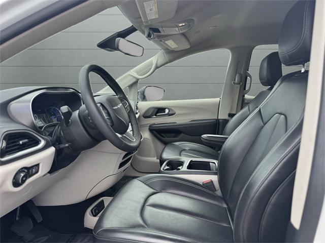 used 2023 Chrysler Pacifica Hybrid car, priced at $24,999