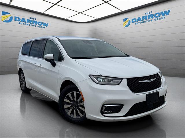used 2023 Chrysler Pacifica Hybrid car, priced at $24,999