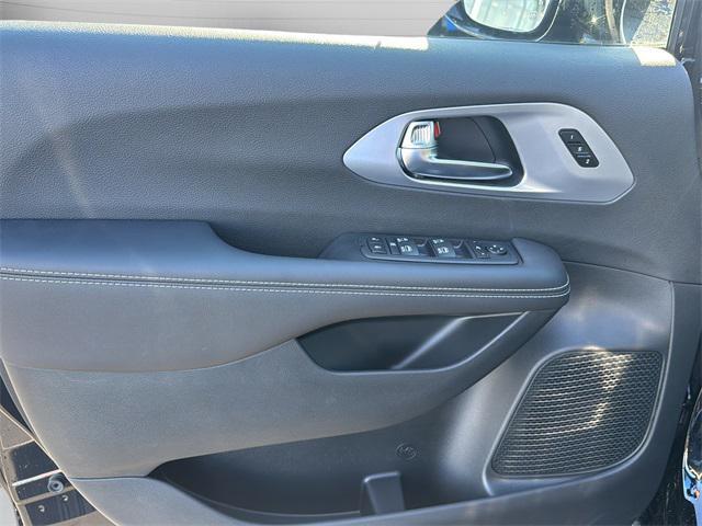 new 2026 Chrysler Pacifica car, priced at $54,090