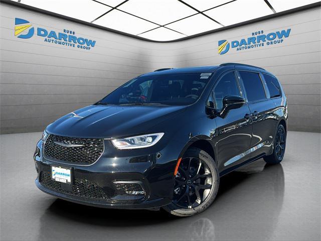 new 2026 Chrysler Pacifica car, priced at $54,090